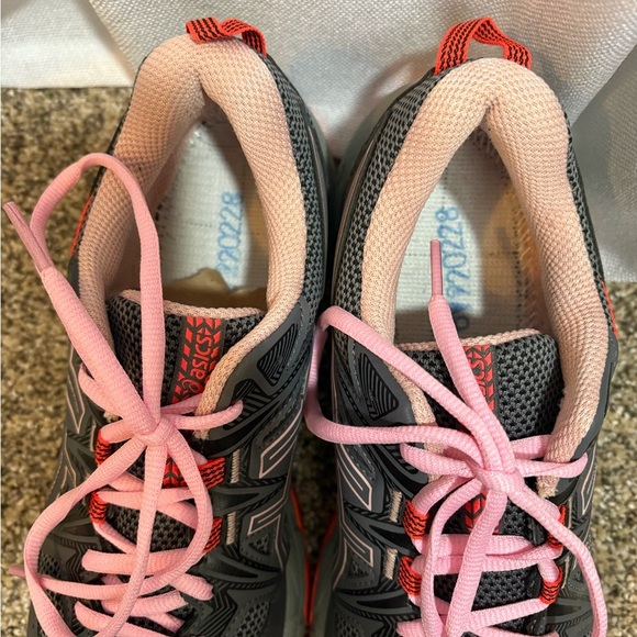 ASICS GEL VENTURE 8-WOMEN’S ATHLETIC SHOES- SIZE 9.5 EUC - Picture 6 of 8